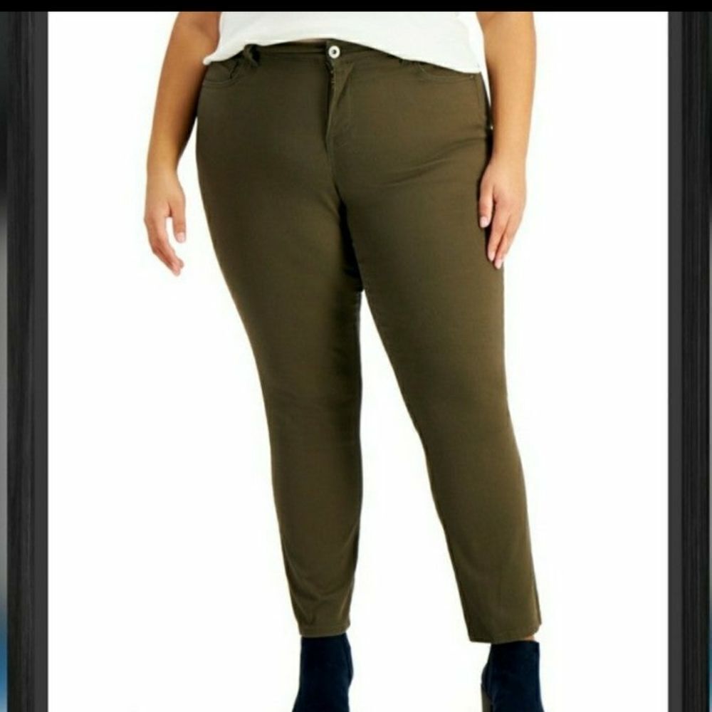 Style & Co Plus Size Mid-Rise Straight Jeans Sz 18W=38×30